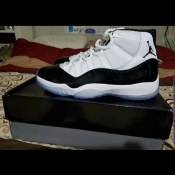 Air Jordan 11 Concords Retro Dead Stock - Picture 5 of 7